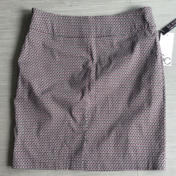 Skirt - Picture 3 of 4